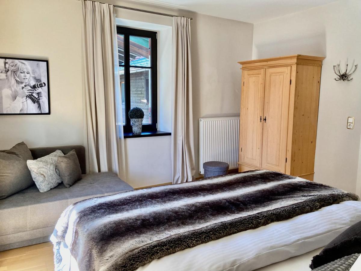 Stadtvilla Belle Kitz Im Zentrum Mit Sauna By Belle Stay Kitzbühel Zewnętrze zdjęcie